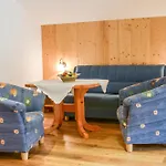 Bauernhof Krahlehen - - *